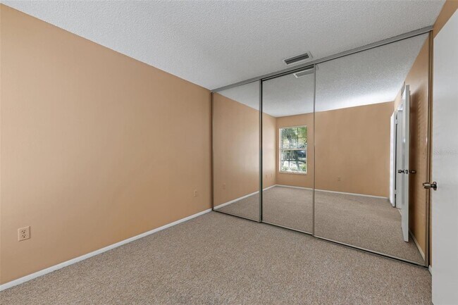 Building Photo - 3121 Beecher Dr E