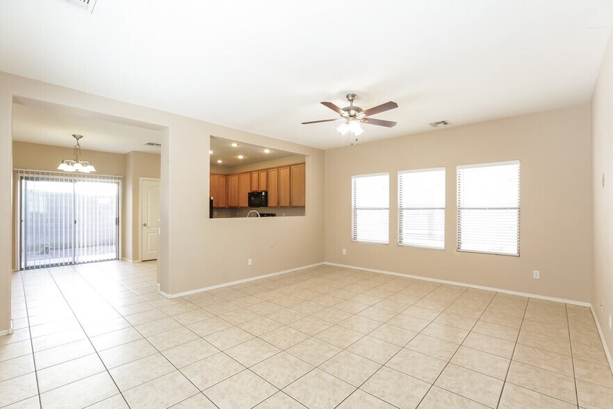 Building Photo - 11242 W Garfield St