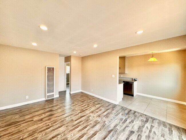 Building Photo - 1508 S Orange Dr