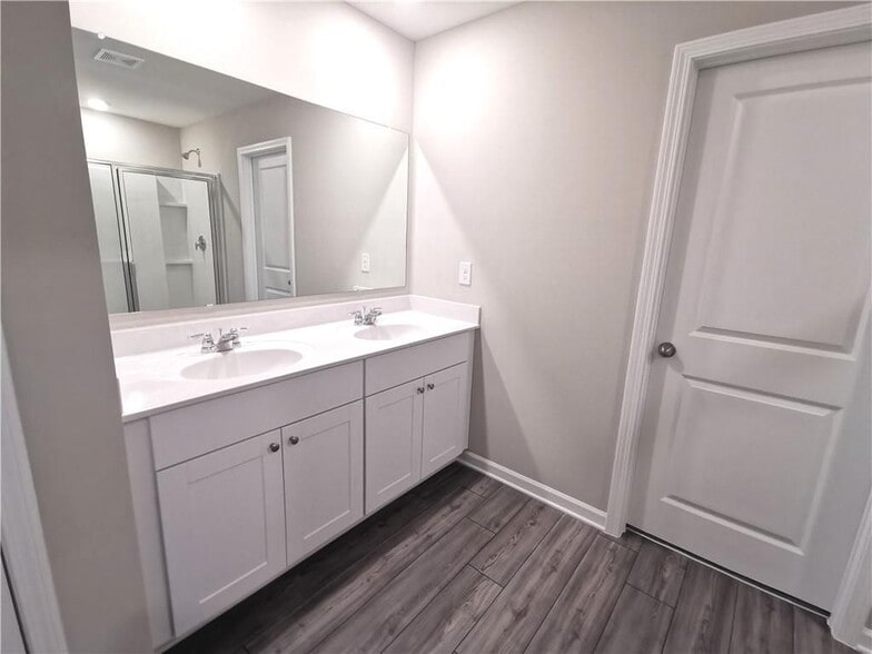 Building Photo - 4616 Waxwing St