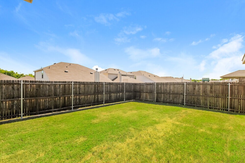 Building Photo - 128 Feverbush Dr
