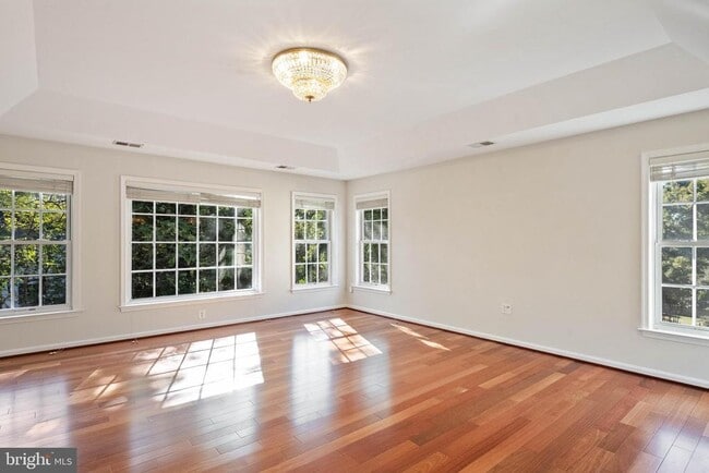 Building Photo - 2393 Watters Glen Ct