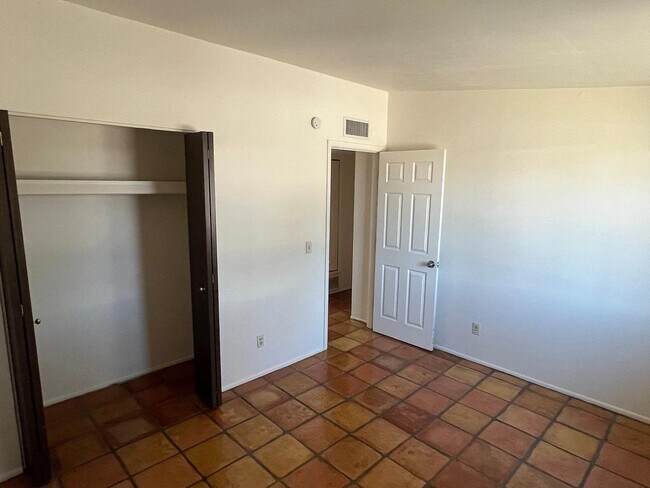 Building Photo - 7410 N Patriot Dr