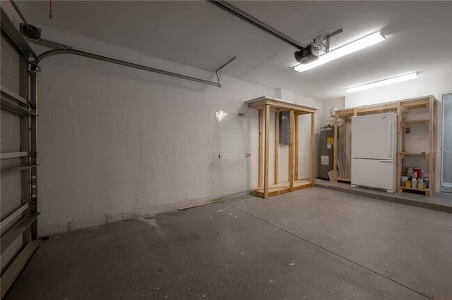 Building Photo - 595 Shady Grove Dr