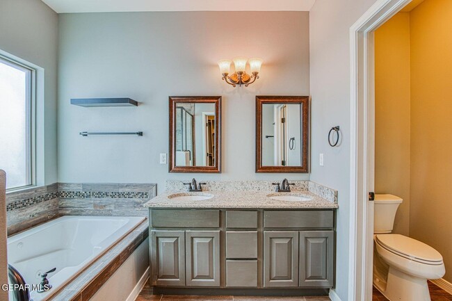 Building Photo - 14509 Holly Springs