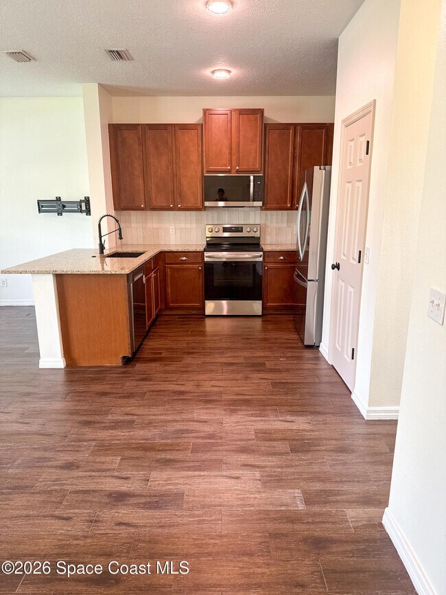 Building Photo - 2500 Revolution St