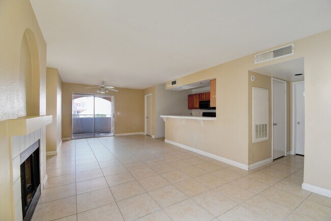 Building Photo - Gate Community! Must See!