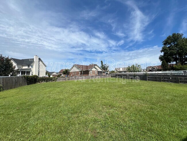 Building Photo - 3616 Heatherbrooke Dr