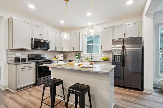 Building Photo - 55 Hayden Ave