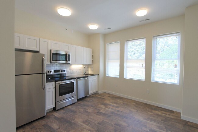 Building Photo - 7110 Germantown Ave