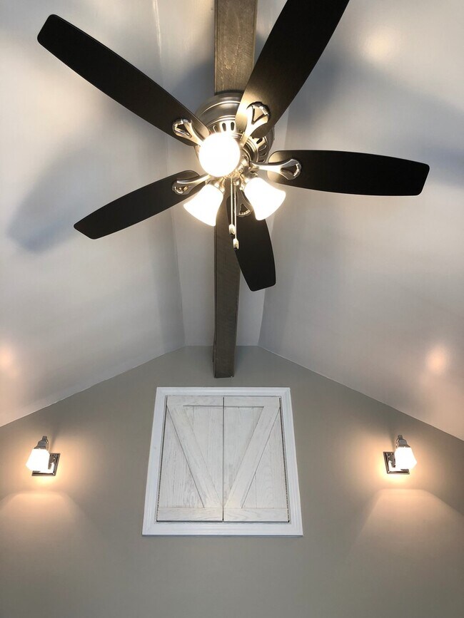 Building Photo - *******2-bed/1-bath COMPLETELY RENOVATED HOME FOR RENT in Bridgeville!*****