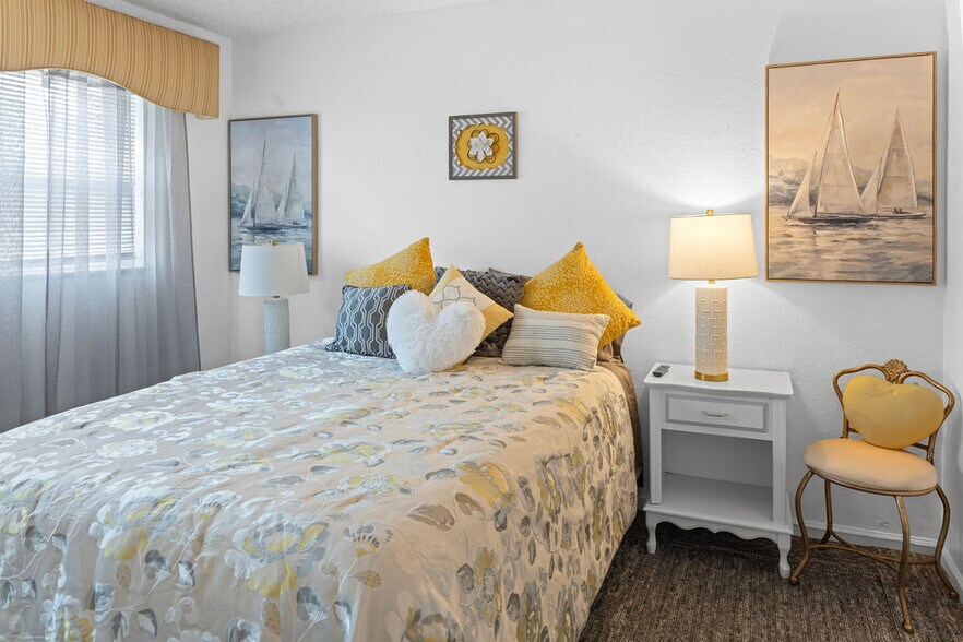 Building Photo - 7560 NW 16th St