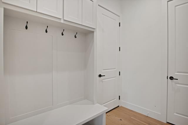 Building Photo - 263 Observation Dr W