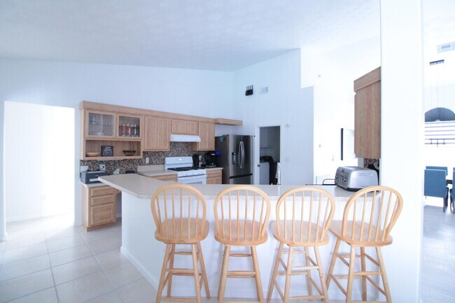 Building Photo - 2957 SW Collings Dr