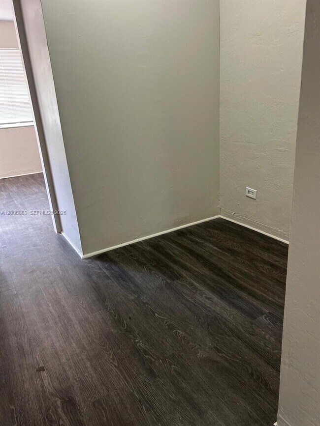 Building Photo - 1743 NW 15th St