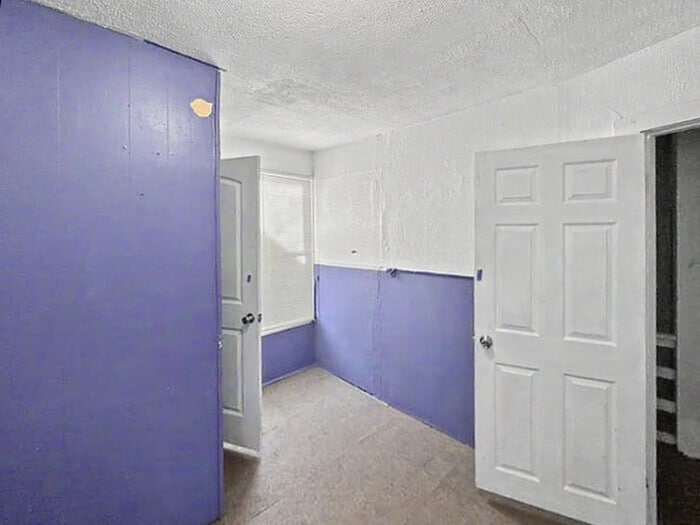 Building Photo - 490 Gage St