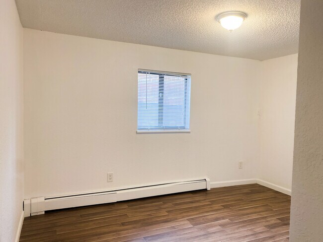 Building Photo - 8367 S Reed St