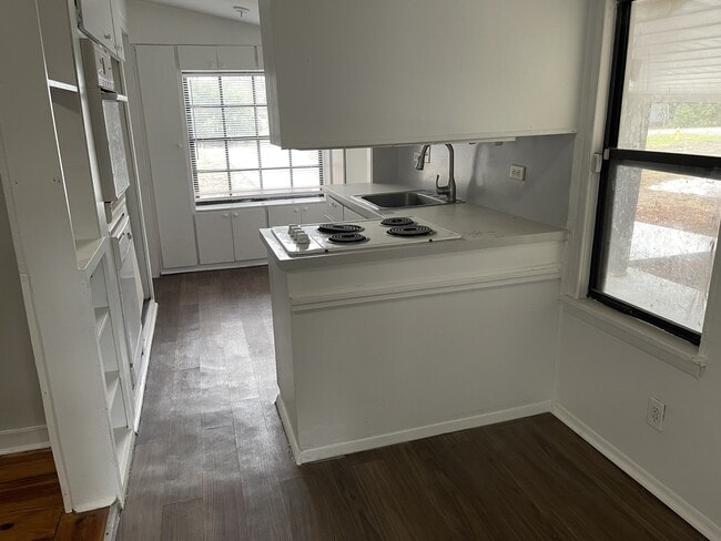 Building Photo - 5457 101st St