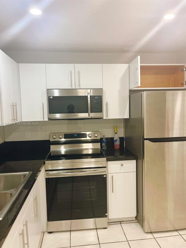 Building Photo - 5900 NW 20th St