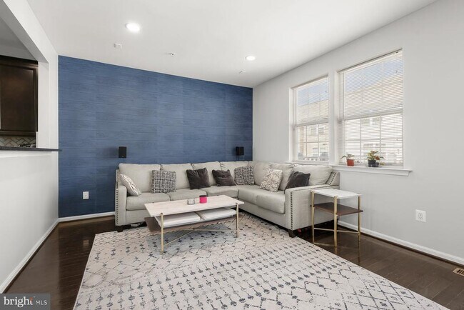 Building Photo - 9364 Paragon Way