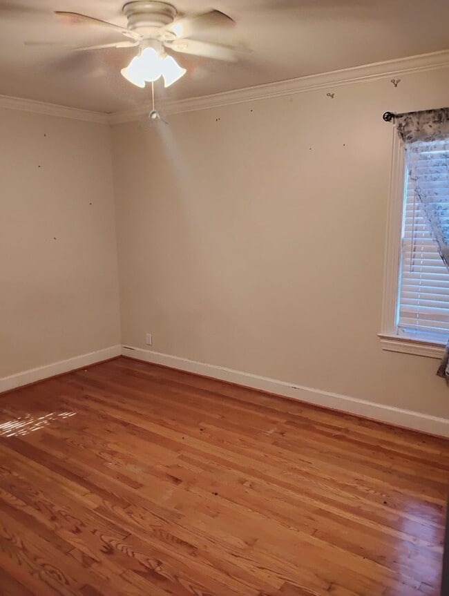 Building Photo - 8 Brookhaven Dr