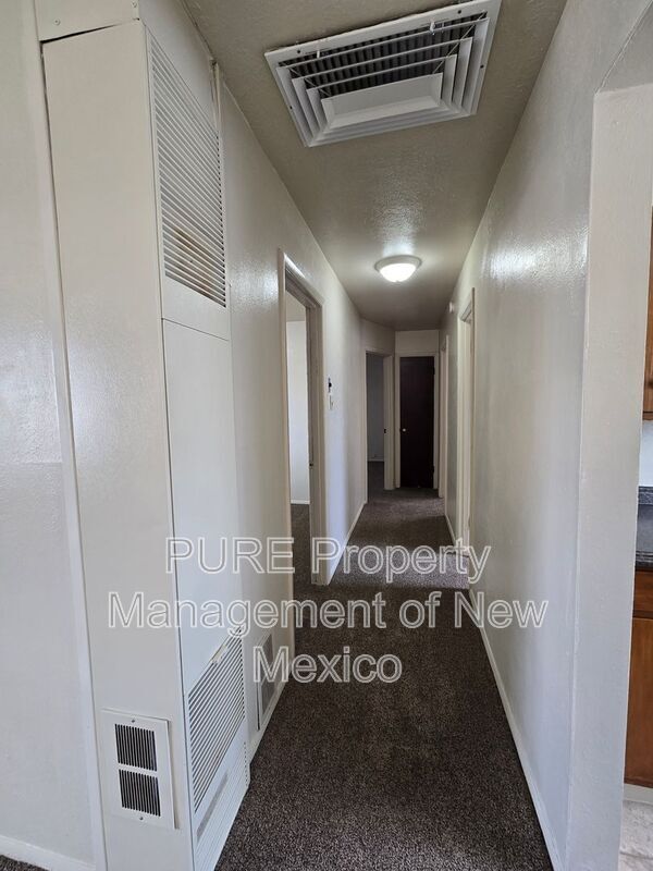 Building Photo - 2625 E 22nd St