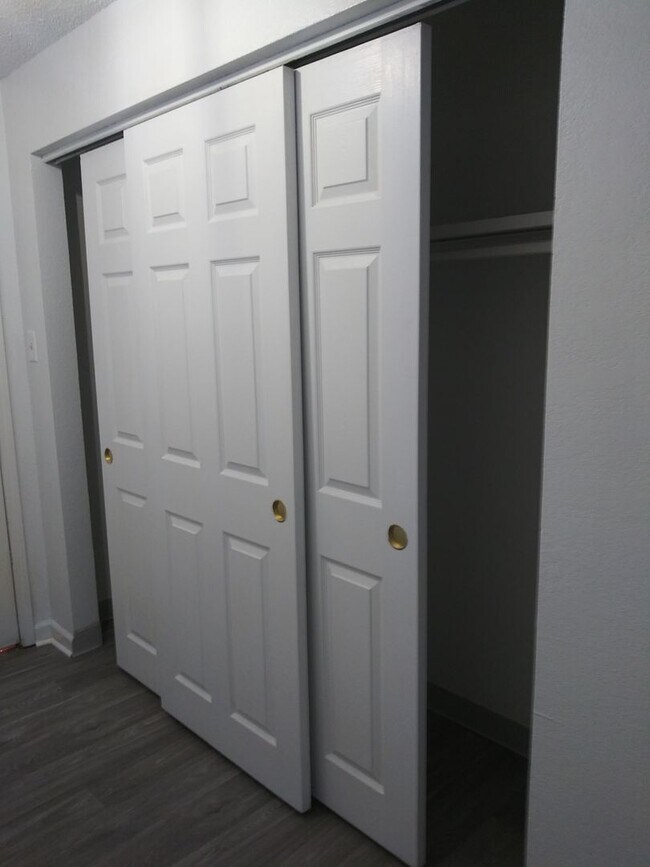 Building Photo - Your new home is waiting for you!