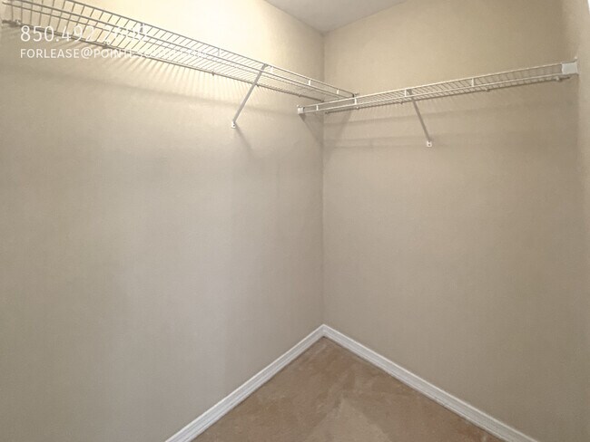Building Photo - 27450 Hobby Horse Ln