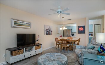 Building Photo - 9350 Lennex Ln