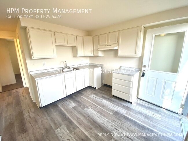 Building Photo - 3055 Dalton Pl SW