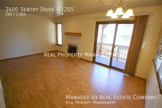 Building Photo - 2400 Sentry Dr