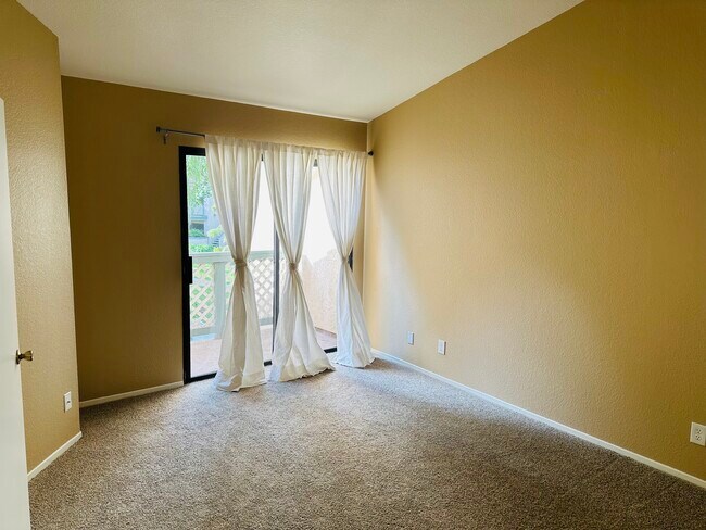 Building Photo - 3572 W Stonepine Ln