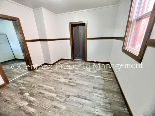 Building Photo - Cozy Remodeled ONE Bedroom Suite nestled i...