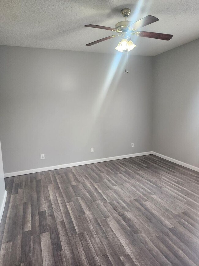 Building Photo - Wexford Condominiums, Anderson, SC