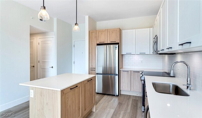 Building Photo - 22980 Vista Edera Cir