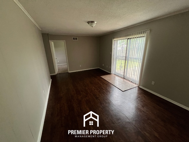 Building Photo - HALF OFF FIRST MONTHS RENT! Charming 3BR/1.5BA in 38118 | Hardwood Floors & Spacious Fenced Backyard