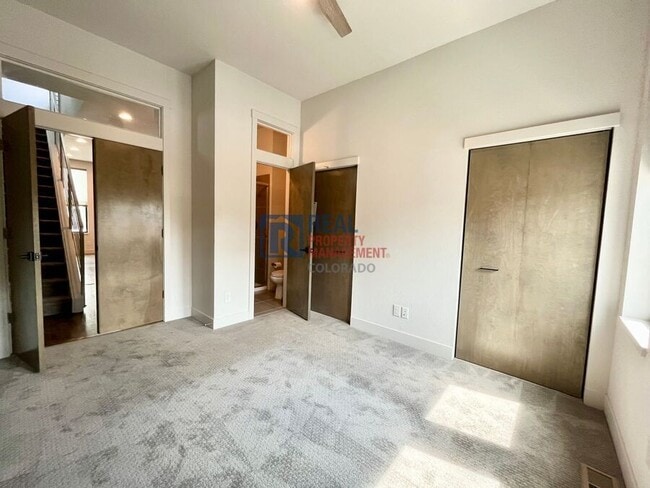 Building Photo - 961 33rd St