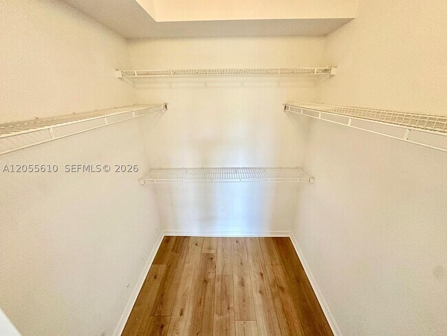 Building Photo - 2807 Veronia Dr
