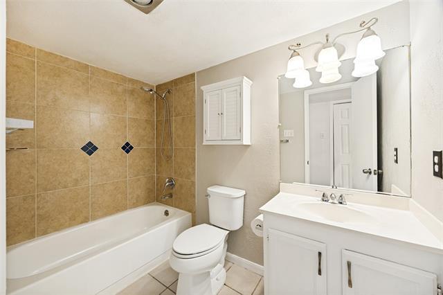 Building Photo - 530 Hightrail Dr