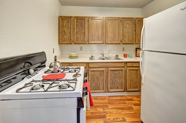 Village at Calais Apartments - Kitchen - The Village at Calais