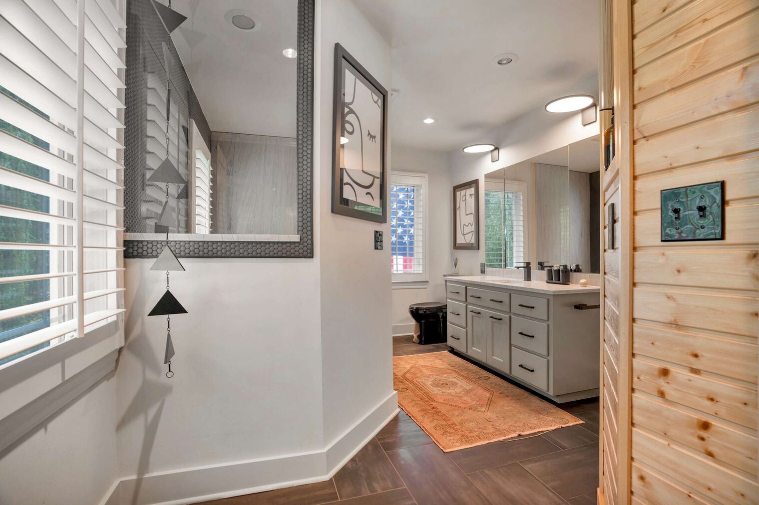 Building Photo - 802 N Park Ave