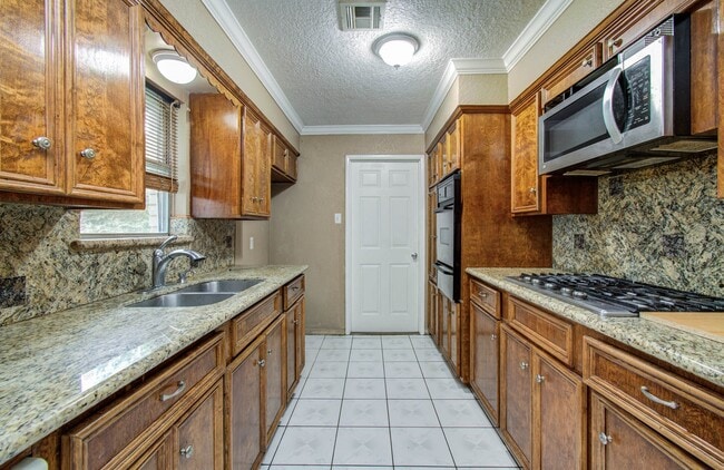 Building Photo - 2508 Grape Ln