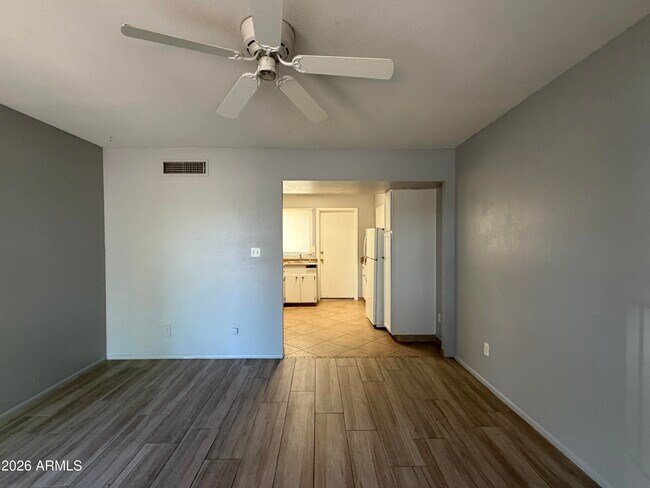 Building Photo - 11216 W Nevada Ave
