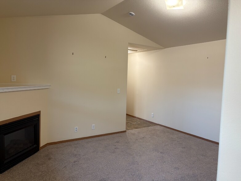 Building Photo - 6305 Chapel Hill Blvd