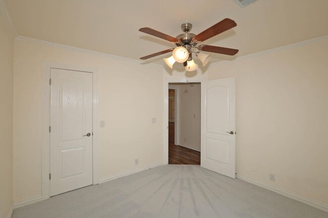 Building Photo - 6802 Thunder Rd
