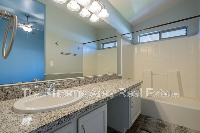 Building Photo - 1362 N McKenna Ln