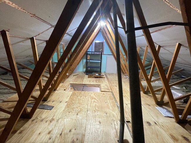 Building Photo - 15039 Cherrywood Dr