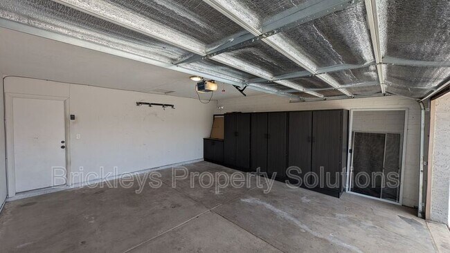 Building Photo - 2029 S Nina Cir