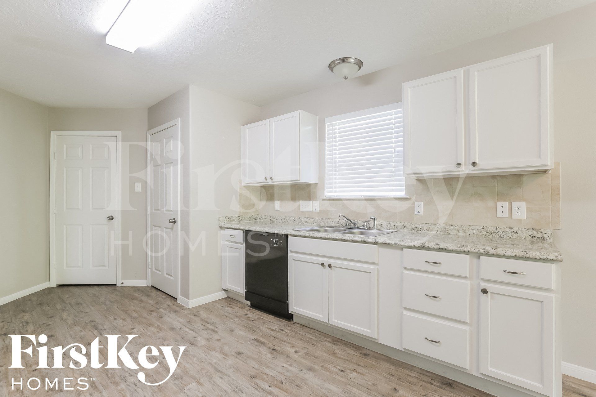 Building Photo - 2911 Cypress Island Dr