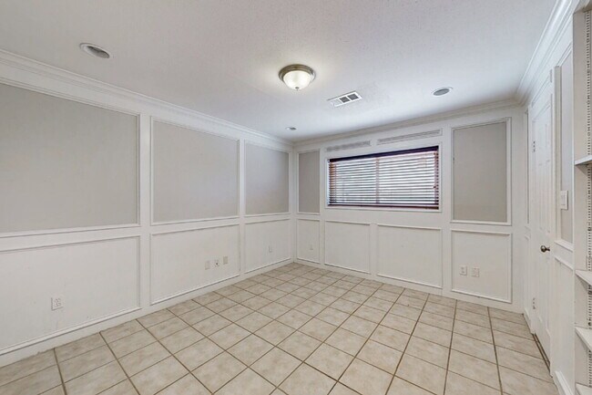 Building Photo - 1407 Skrivanek Ct